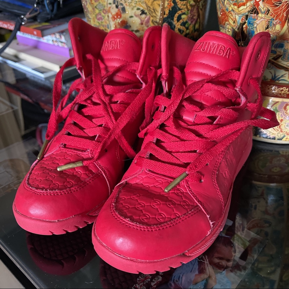 Bright Red Zumba Energy Boss Women Show Size 7